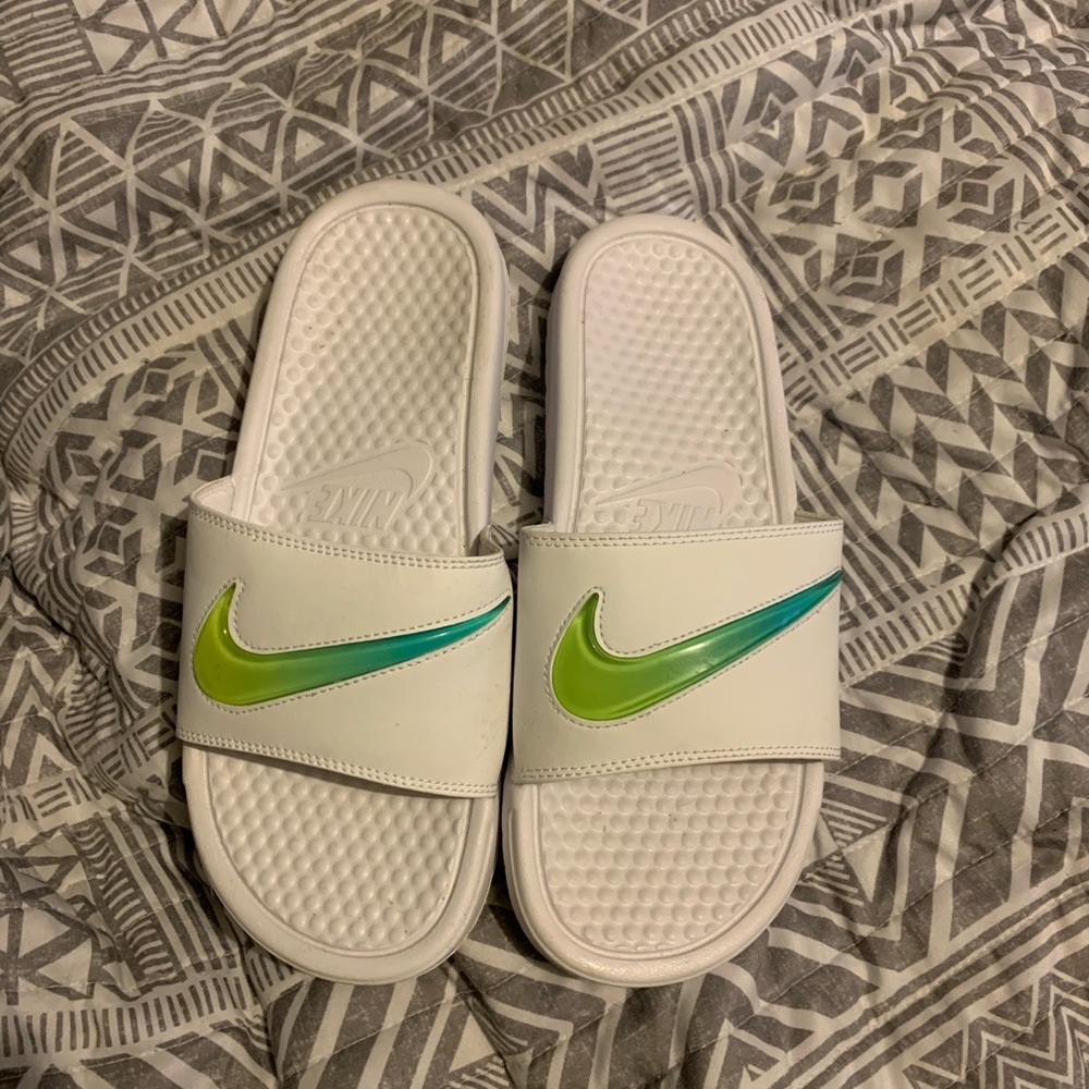 Nike slides M7 W9